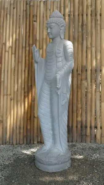 Artikelbild 3 des Artikels “Stehender Buddha - Abhaya Mudra aus Flussstein, ca. 150 cm hoch “